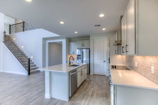 Building Photo - 5545 S Adero Cyn Trl