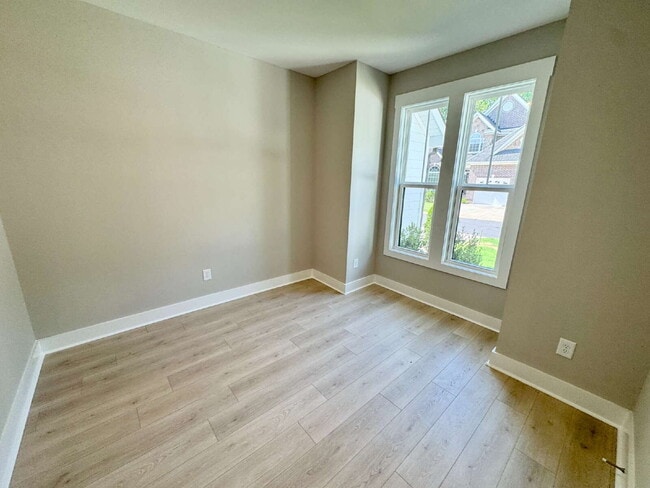 Building Photo - For Rent by Room - Seneca SC