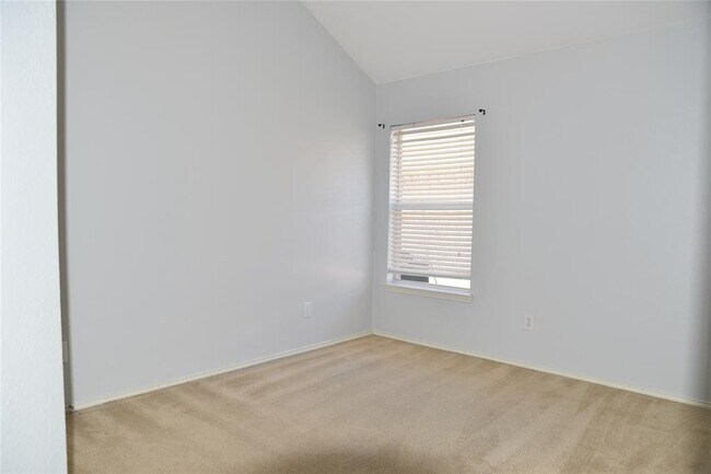 Building Photo - 4512 Sunmeadow Ln