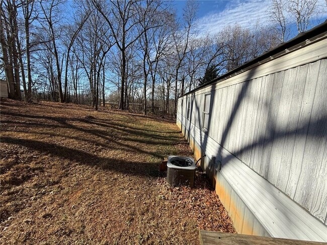 Building Photo - 129 Elza Dr