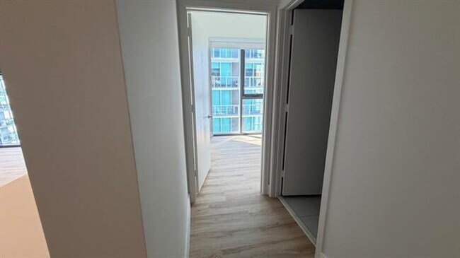 Building Photo - 31 SE 6th St