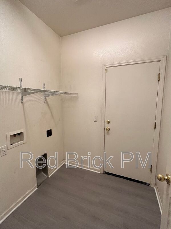 Building Photo - 3577 Santiago Ave