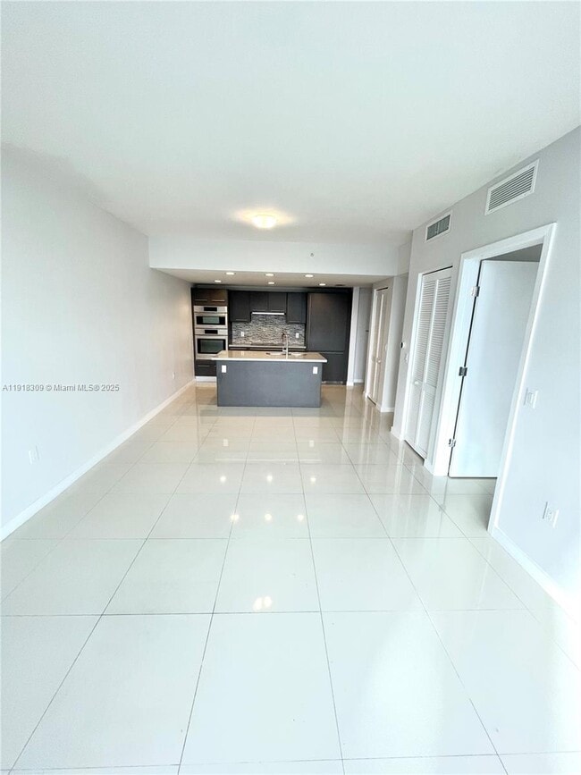 Building Photo - 7875 NW 107th Ave