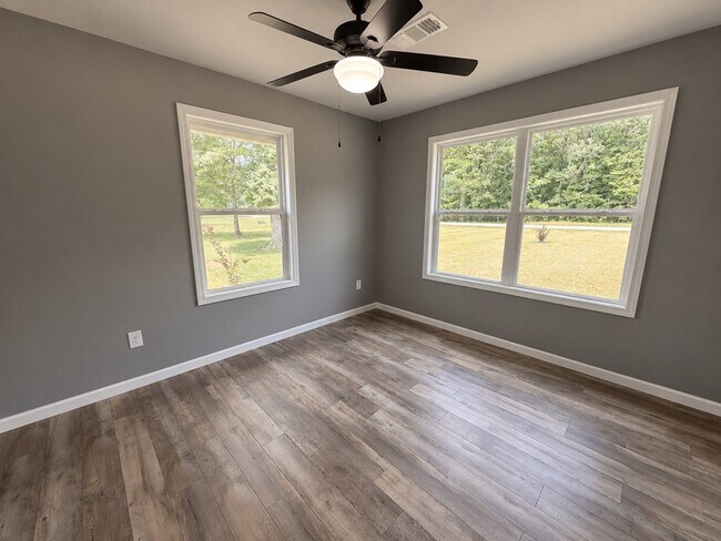 Building Photo - 40049 Back Nine Dr