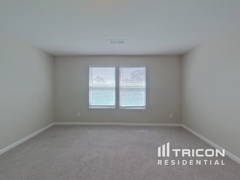 Building Photo - 106 Radford Ct