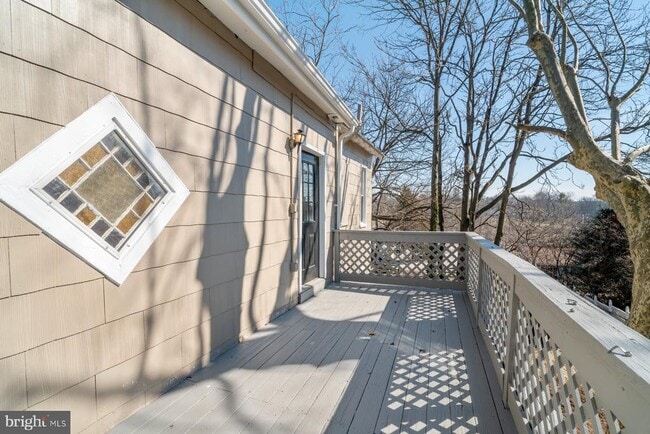 Building Photo - 81 Liberty St