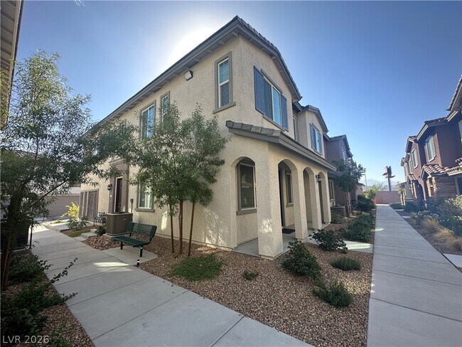 Building Photo - 25 Barbara Ln