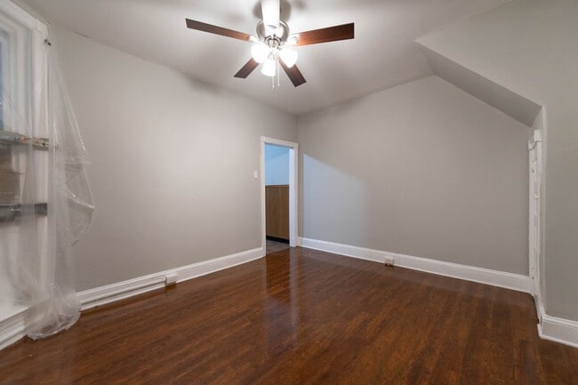 Building Photo - PHA Welcomed! Spacious Home with Private Backyard