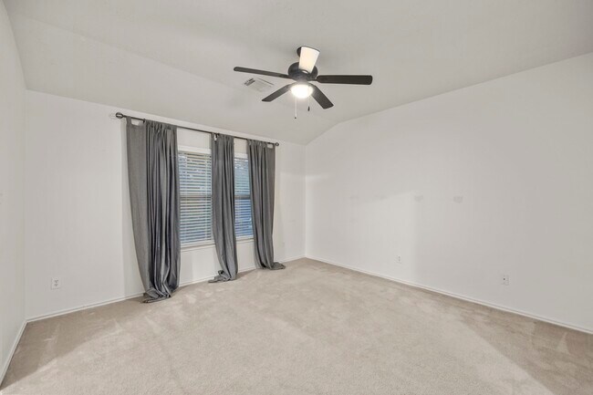 Building Photo - 12475 Saratoga Woods Ln