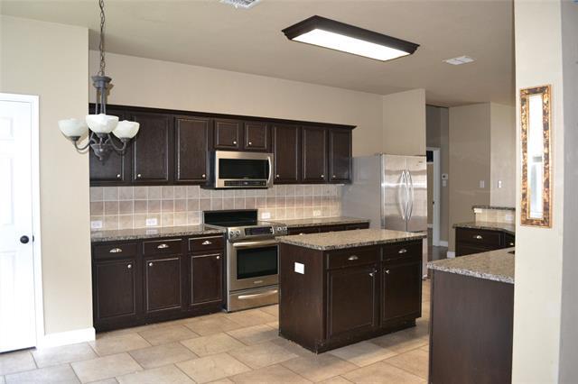 Building Photo - 6005 Hidden Pine Ln