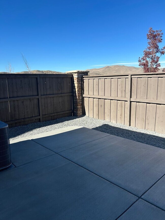 Building Photo - NEW HOME