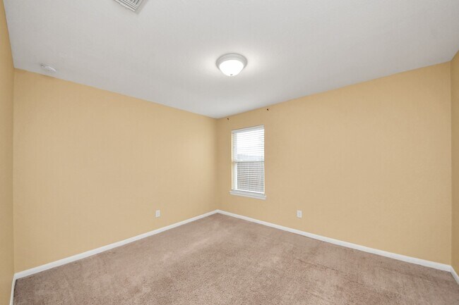 Building Photo - 2222 Summit Meadow Dr