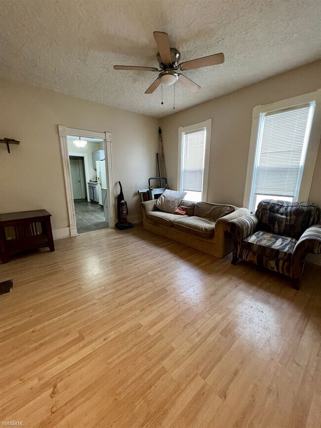 Building Photo - 1 br, 1 bath House - 935 Prospect Avenue N...