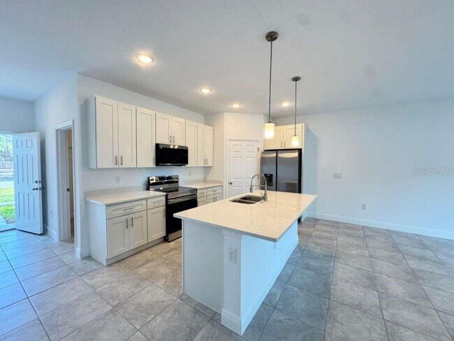 Building Photo - 4967 SW 150th Lane Rd