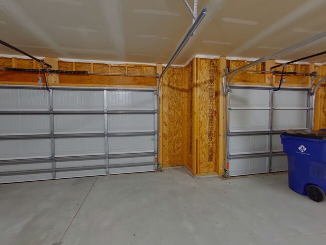 Building Photo - 5293 N Toben Ct