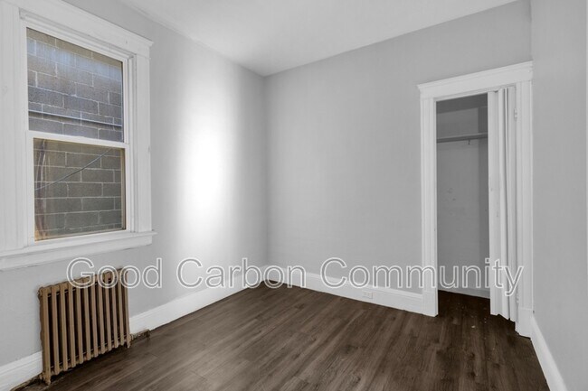 Building Photo - 765 Oliver St