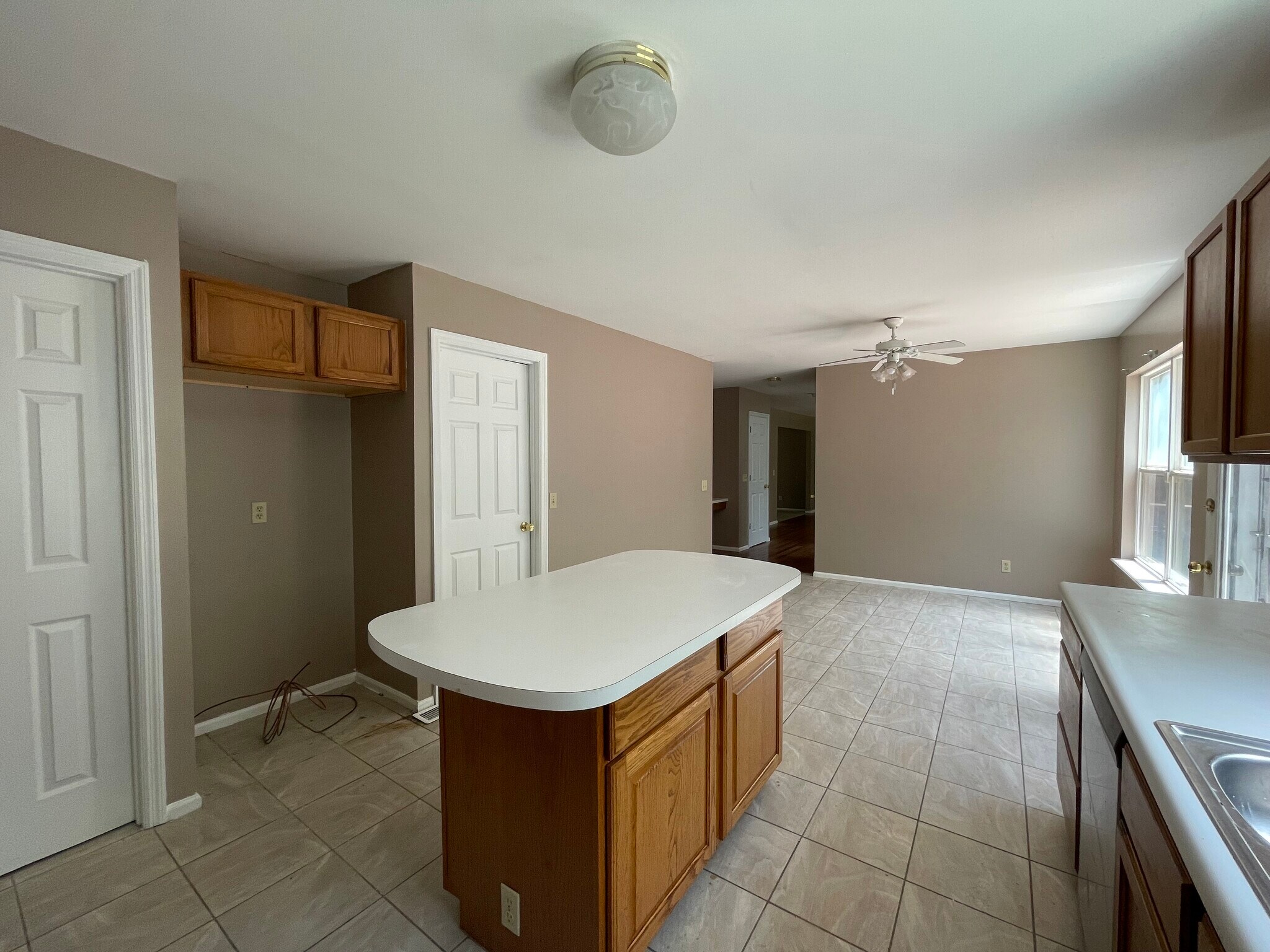 Building Photo - 636 Canary Estates Dr
