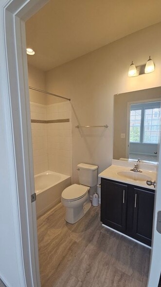 Building Photo - 9072 Fox Stream Way