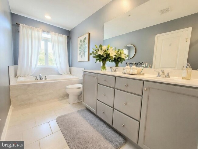 Building Photo - 8430 Pine Bluff Rd