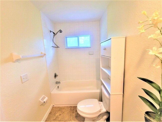 Building Photo - 11124 Hotchkiss Dr