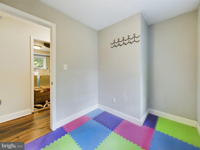 Building Photo - 2232 Aquia Dr