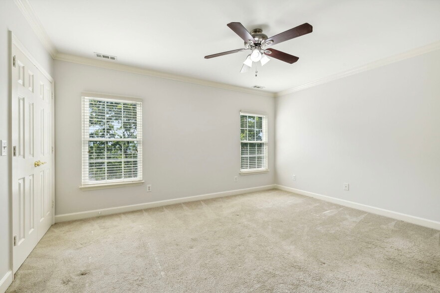 2 great bedrooms upstairs - 1614 Brentwood Pointe