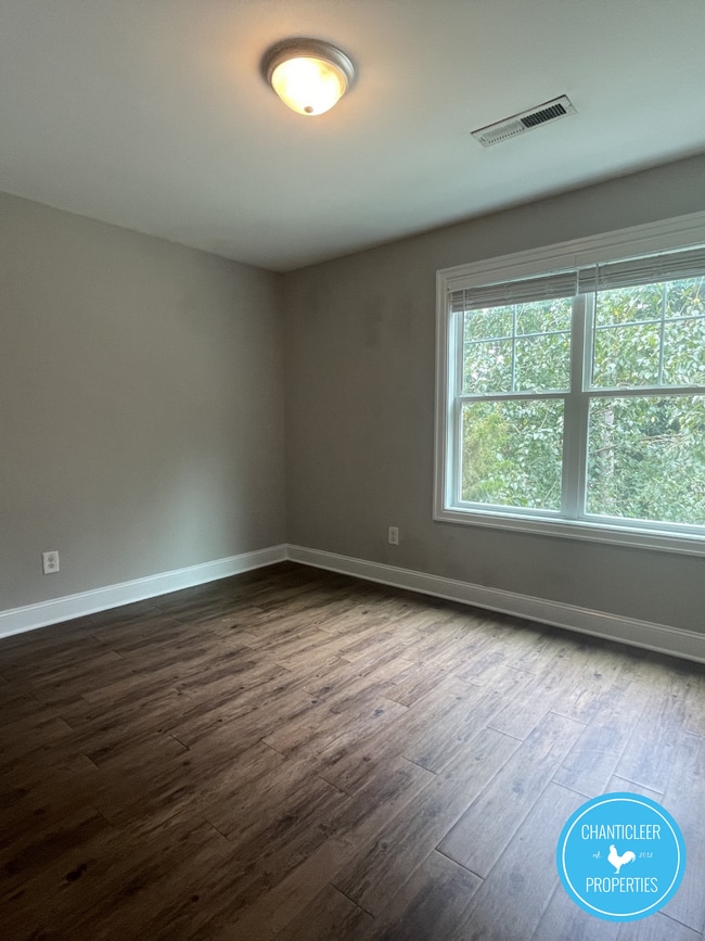 Building Photo - 912 Chaney Rd