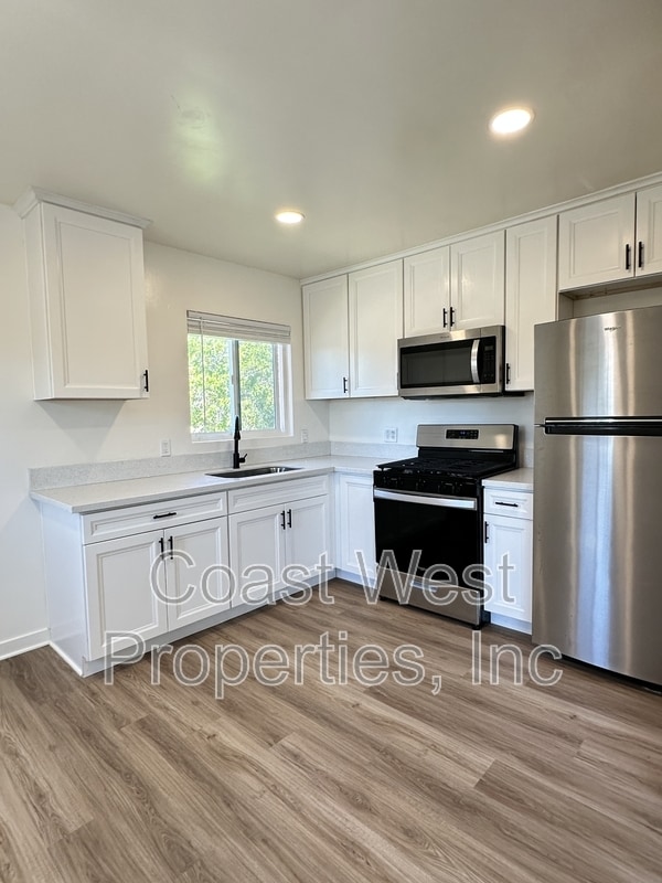 Building Photo - 3839 Kendall St