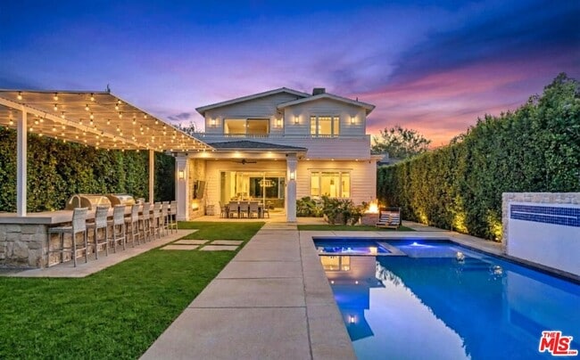 Building Photo - 12345 Huston St