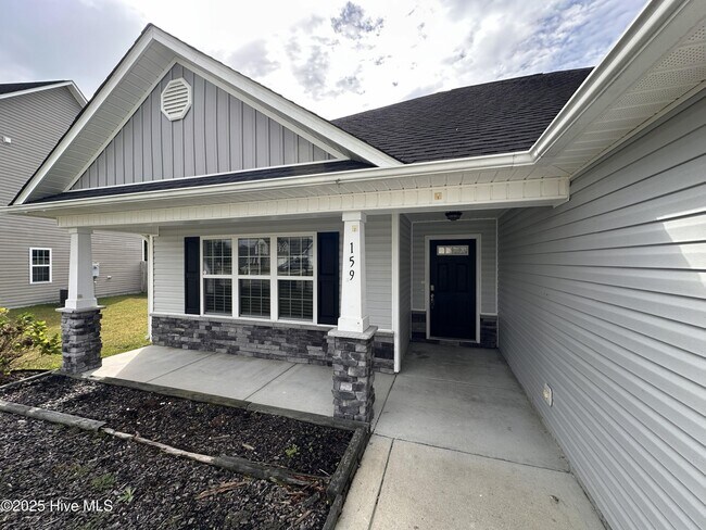 Building Photo - 159 Cavalier Dr