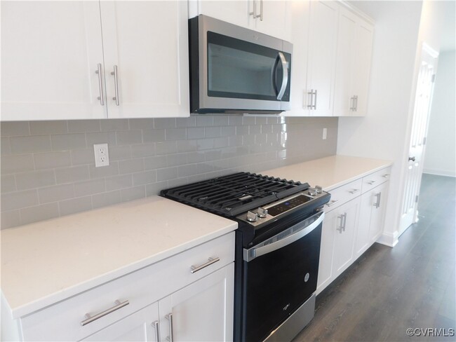 Building Photo - 7004 Leire Ln