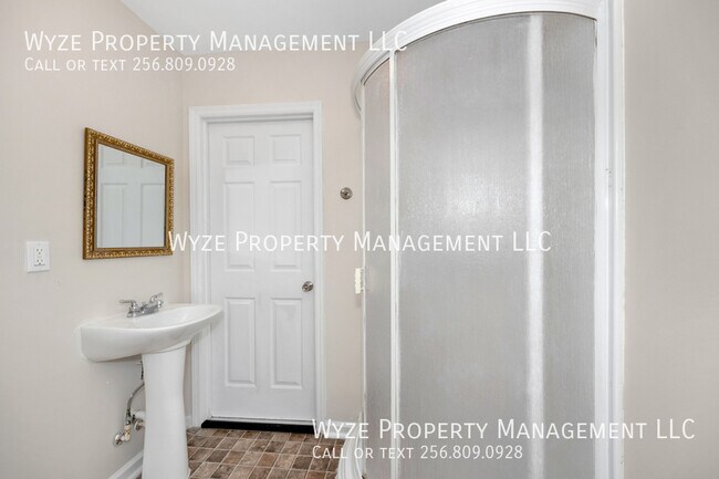 Building Photo - 118 Sweetwater Dr