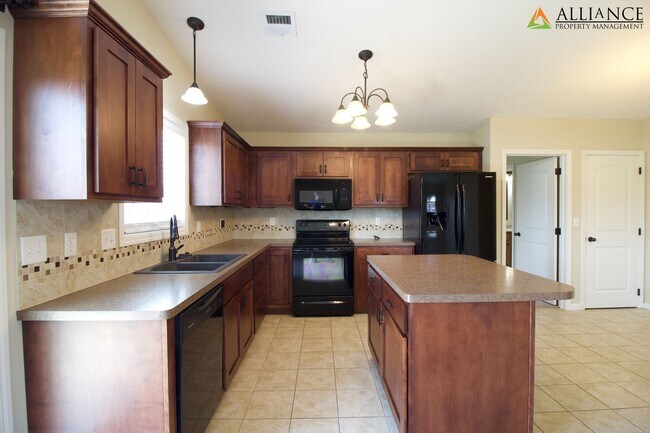 Building Photo - Beautiful Home on Corner Lot!