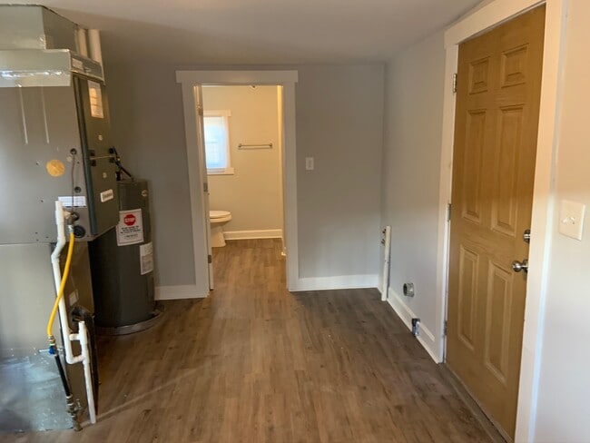 Building Photo - 409 Samuel Moore Pkwy