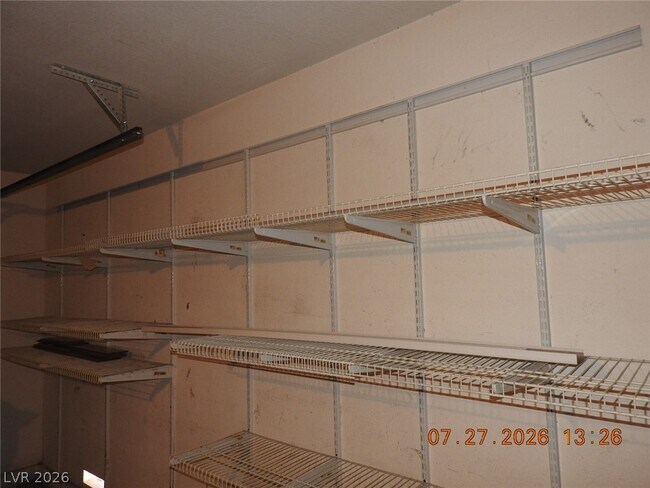 Building Photo - 4533 Chestnut Blaze