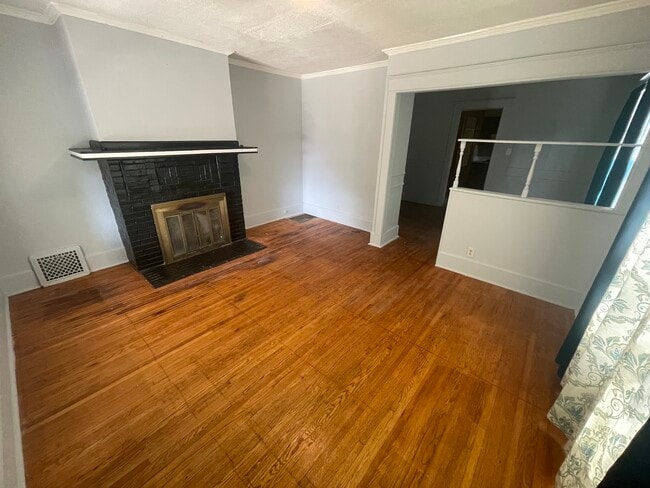 Building Photo - 815 N Franklin St