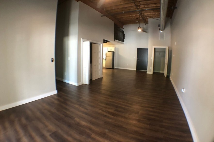 Building Photo - 108 Adams St
