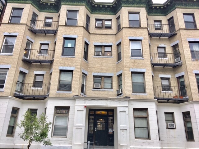 Primary Photo - 65 Burbank St