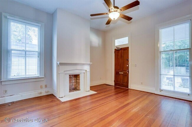 Building Photo - 514 4th St