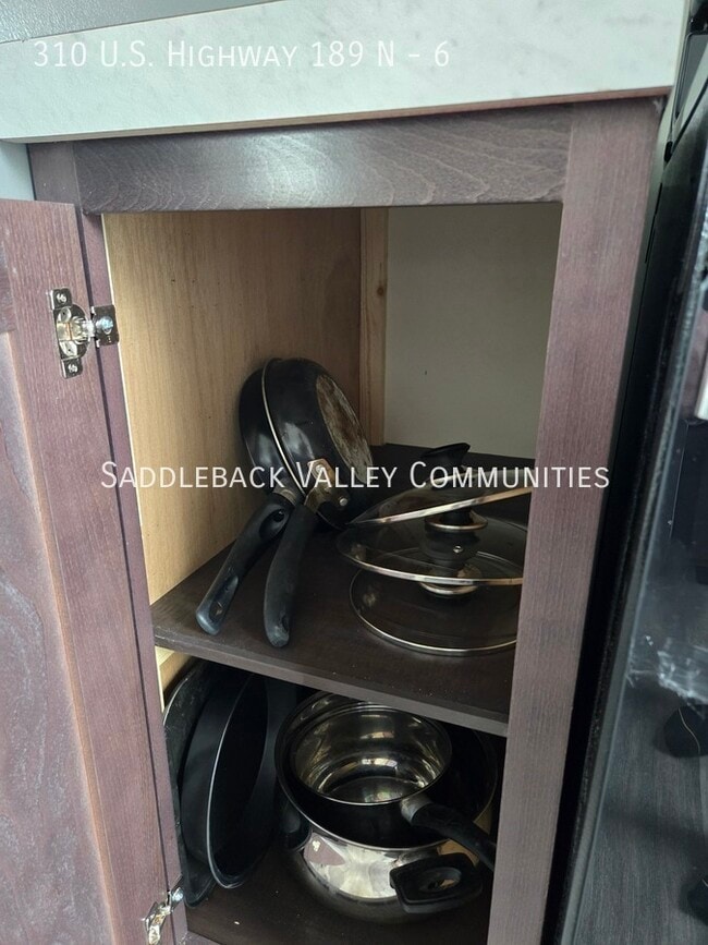 Building Photo - 310 US-189