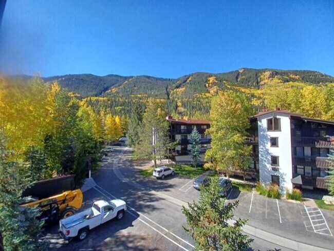 Building Photo - 4660 Vail Racquet Club Dr