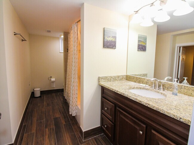 Building Photo - 2762 Cameron Rd