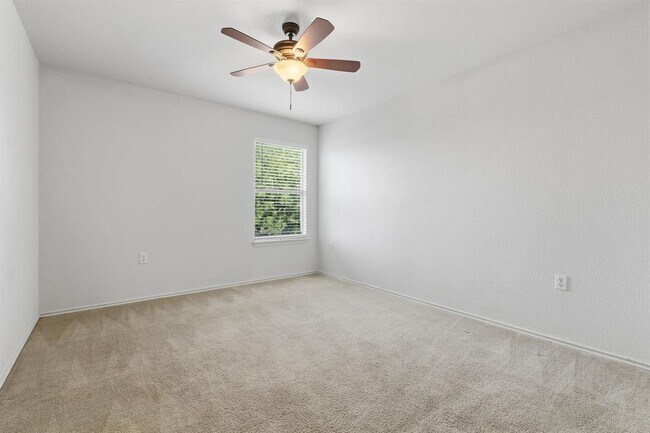 Building Photo - 7409 Elk Pass Dr