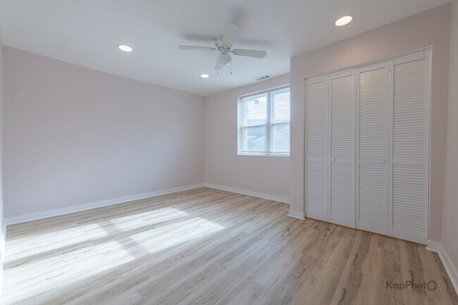 Building Photo - 2029 S Canalport Ave