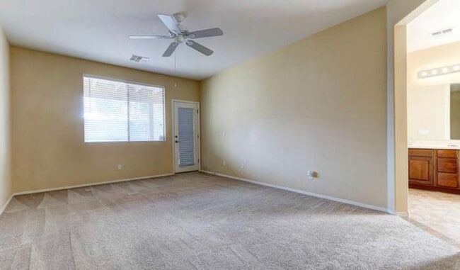Building Photo - 4 bedroom in South Mountain Area