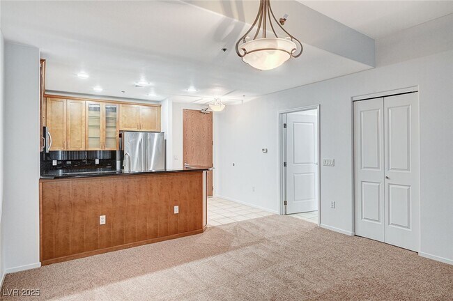 Building Photo - 8255 S Las Vegas Blvd