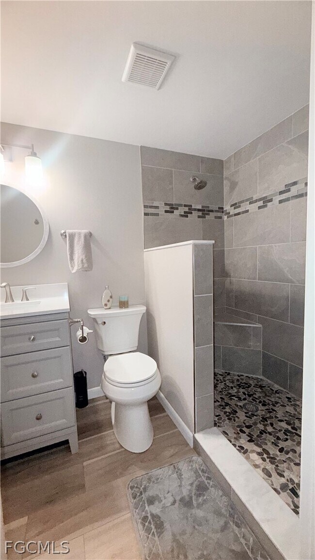 Building Photo - 9540 Green Cypress Ln