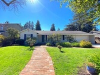 Building Photo - Beautiful 3 Bed + 2 Bath Los Altos Home - ...