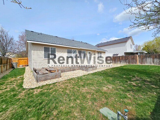 Building Photo - 13307 W Satinleaf Dr