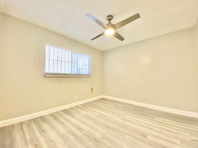 Building Photo - 8911 S Figueroa St